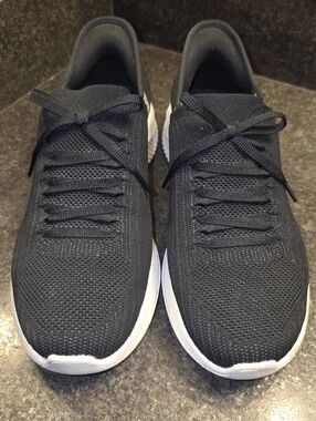 Skechers Womens Sz 9.5 Slip-Ins Hands Free Knit Comfy Walking Sneakers Black